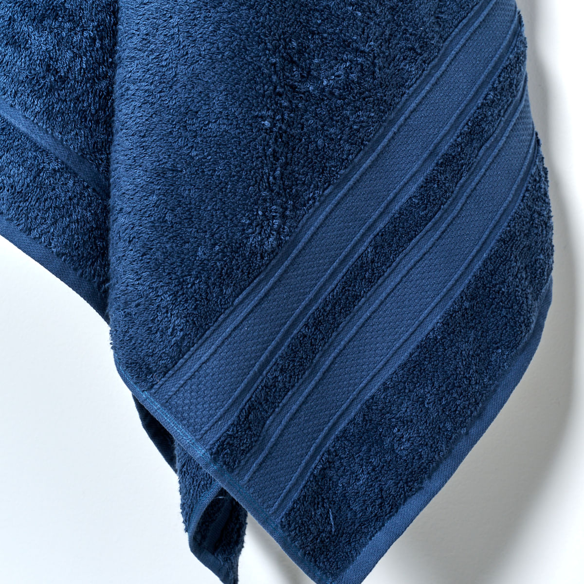 03 09 0058 Toalha Banho Magnific Azul Escuro 002